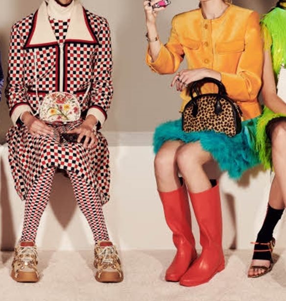 &#x391;&#x3C5;&#x3C4;&#x3AE; &#x3B5;&#x3AF;&#x3BD;&#x3B1;&#x3B9; &#x3B7; &#x3BD;&#x3AD;&#x3B1; &#x3B3;&#x3B5;&#x3BD;&#x3B9;&#x3AC; fashion bloggers &#x3C0;&#x3BF;&#x3C5; &#x3BA;&#x3B1;&#x3B8;&#x3BF;&#x3C1;&#x3AF;&#x3B6;&#x3B5;&#x3B9; &#x3C4;&#x3BF; &#x3C0;&#x3B5;&#x3C1;&#x3B9;&#x3B5;&#x3C7;&#x3CC;&#x3BC;&#x3B5;&#x3BD;&#x3BF; &#x3C3;&#x3C4;&#x3B7; &#x3BC;&#x3CC;&#x3B4;&#x3B1; &#x3C3;&#x3AE;&#x3BC;&#x3B5;&#x3C1;&#x3B1;