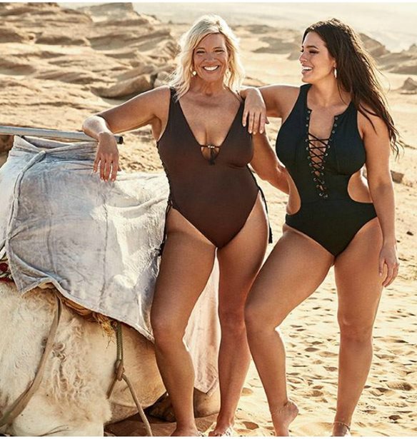 &#x397; Ashley Graham &#x3C0;&#x3C1;&#x3C9;&#x3C4;&#x3B1;&#x3B3;&#x3C9;&#x3BD;&#x3B9;&#x3C3;&#x3C4;&#x3B5;&#x3AF; &#x3BC;&#x3B1;&#x3B6;&#x3AF; &#x3BC;&#x3B5; &#x3C4;&#x3B7; &#x3BC;&#x3B7;&#x3C4;&#x3AD;&#x3C1;&#x3B1; &#x3C4;&#x3B7;&#x3C2; &#x3C3;&#x3B5; &#x3BC;&#x3AF;&#x3B1; &#x3BD;&#x3AD;&#x3B1; &#x3BA;&#x3B1;&#x3BC;&#x3C0;&#x3AC;&#x3BD;&#x3B9;&#x3B1; &#x3B3;&#x3B9;&#x3B1; &#x3BC;&#x3B1;&#x3B3;&#x3B9;&#x3CC;