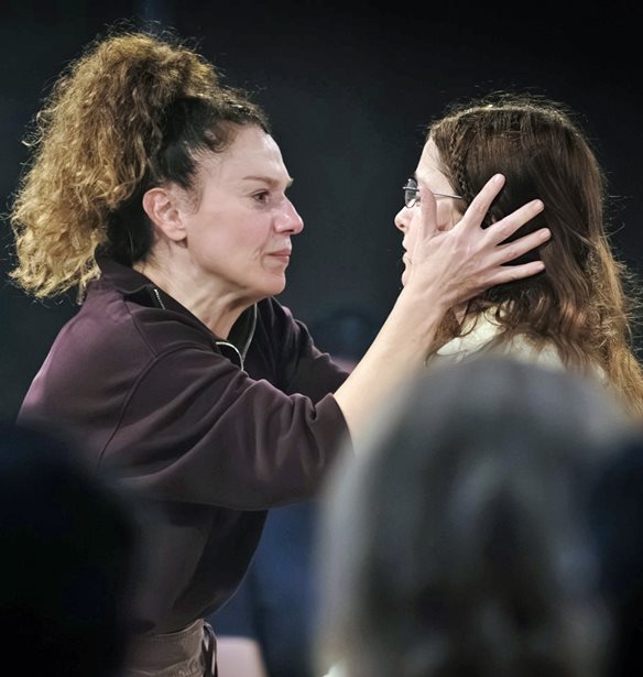 #theaftertaste | Η speakeasy παράσταση που δεν παίζεται σε θέατρο και μία ασύγκριτη ελληνική γαστρονομική εμπειρία στο κέντρο της πόλης