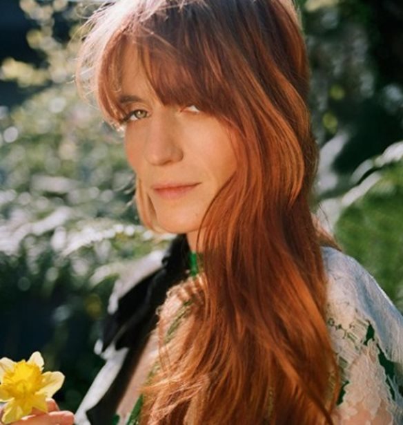 H Florence Welch &#x3B5;&#x3AF;&#x3BD;&#x3B1;&#x3B9; &#x3B7; &#x3B9;&#x3AD;&#x3C1;&#x3B5;&#x3B9;&#x3B1; &#x3C4;&#x3BF;&#x3C5; boho chic