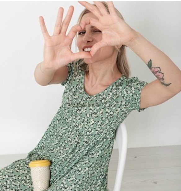 Πώς να ντυθείς άνετα και θηλυκά όταν οι θερμοκρασίες είναι υψηλές