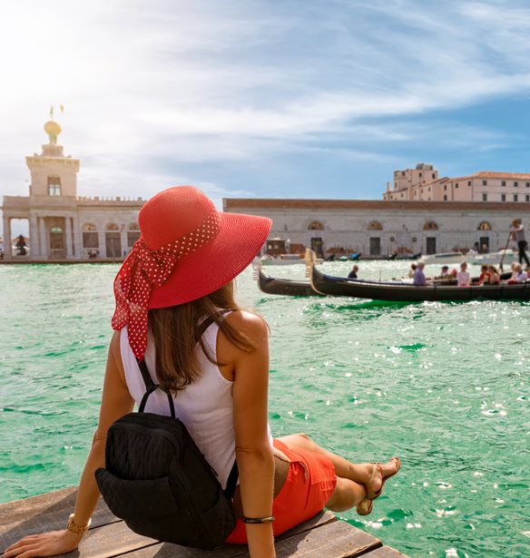 Solo Female Travel: &#x396;&#x3AE;&#x3C3;&#x3B5; &#x3C4;&#x3B7;&#x3BD; &#x3B1;&#x3C0;&#x3CC;&#x3BB;&#x3C5;&#x3C4;&#x3B7; &#x3C4;&#x3B1;&#x3BE;&#x3B9;&#x3B4;&#x3B9;&#x3C9;&#x3C4;&#x3B9;&#x3BA;&#x3AE; &#x3B5;&#x3BC;&#x3C0;&#x3B5;&#x3B9;&#x3C1;&#x3AF;&#x3B1; &#x3BC;&#x3CC;&#x3BD;&#x3B7; &#x3C3;&#x3BF;&#x3C5;!