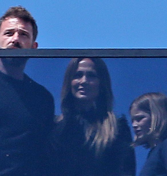 Jennifer Lopez - Ben Affleck | &#x397; &#x3BF;&#x3B9;&#x3BA;&#x3BF;&#x3B3;&#x3B5;&#x3BD;&#x3B5;&#x3B9;&#x3B1;&#x3BA;&#x3AE; &#x3C3;&#x3C4;&#x3B9;&#x3B3;&#x3BC;&#x3AE; &#x3C0;&#x3BF;&#x3C5; &#x3C0;&#x3B1;&#x3C1;&#x3AC; &#x3BB;&#x3AF;&#x3B3;&#x3BF; &#x3BD;&#x3B1; &#x3BA;&#x3B1;&#x3C4;&#x3B1;&#x3BB;&#x3AE;&#x3BE;&#x3B5;&#x3B9; &#x3C3;&#x3B5; &#x3B1;&#x3C4;&#x3CD;&#x3C7;&#x3B7;&#x3BC;&#x3B1;