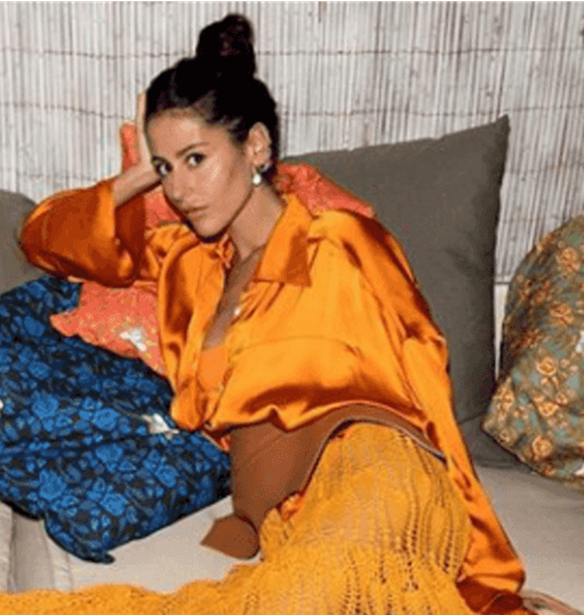 3 χρώματα που λατρεύει η Gilda Ambrosio και δεν πρέπει να λείπουν από τη βαλίτσα των διακοπών σου