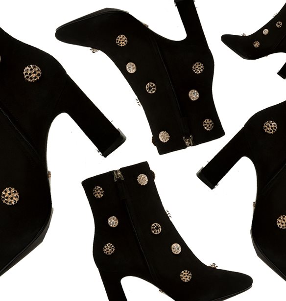 Love Want Need: Τα κεντημένα μποτάκια από το Uterque