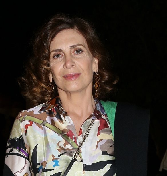 &#x39A;&#x3B1;&#x3C4;&#x3B5;&#x3C1;&#x3AF;&#x3BD;&#x3B1; &#x394;&#x3B9;&#x3B4;&#x3B1;&#x3C3;&#x3BA;&#x3AC;&#x3BB;&#x3BF;&#x3C5; | &#x3A4;&#x3BF; casual look &#x3C4;&#x3B7;&#x3C2; &#x3BC;&#x3B5; &#x3BA;&#x3BF;&#x3C3;&#x3C4;&#x3BF;&#x3CD;&#x3BC;&#x3B9; &#x3BA;&#x3B1;&#x3B9; sneakers