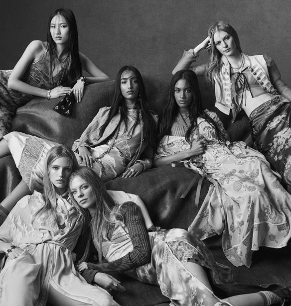 O Steven Meisel &#x3C6;&#x3C9;&#x3C4;&#x3BF;&#x3B3;&#x3C1;&#x3B1;&#x3C6;&#x3AF;&#x3B6;&#x3B5;&#x3B9; &#x3C4;&#x3B7; &#x3BD;&#x3AD;&#x3B1; &#x3BA;&#x3B1;&#x3BC;&#x3C0;&#x3AC;&#x3BD;&#x3B9;&#x3B1; &#x3C4;&#x3C9;&#x3BD; Zara
