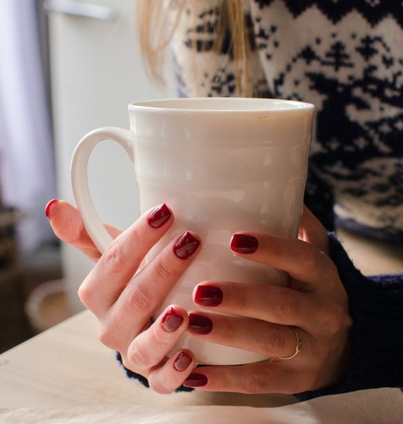 4 υγιεινά πρωινά που μπορείς να φτιάξεις σε μια κούπα
