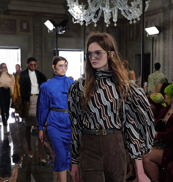 &#x391;&#x3B2;&#x3B9;&#x3AC;&#x3C3;&#x3C4;&#x3B7; &#x3BA;&#x3BF;&#x3BC;&#x3C8;&#x3CC;&#x3C4;&#x3B7;&#x3C4;&#x3B1; &#x3BA;&#x3B1;&#x3B9; &#x3B9;&#x3C4;&#x3B1;&#x3BB;&#x3B9;&#x3BA;&#x3CC; &#x3C3;&#x3C4;&#x3B9;&#x3BB; | &#x39F; &#x3BF;&#x3AF;&#x3BA;&#x3BF;&#x3C2; Gucci &#x3C0;&#x3B1;&#x3C1;&#x3BF;&#x3C5;&#x3C3;&#x3AF;&#x3B1;&#x3C3;&#x3B5; &#x3C4;&#x3B7;&#x3BD; Cruise 2026 &#x3C3;&#x3C5;&#x3BB;&#x3BB;&#x3BF;&#x3B3;&#x3AE; &#x3C4;&#x3BF;&#x3C5; &#x3C3;&#x3C4;&#x3B7; &#x3A6;&#x3BB;&#x3C9;&#x3C1;&#x3B5;&#x3BD;&#x3C4;&#x3AF;&#x3B1;