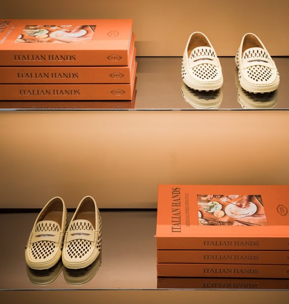 &#x397; Tod&#x2019;s &#x3B3;&#x3B9;&#x3BF;&#x3C1;&#x3C4;&#x3AC;&#x3B6;&#x3B5;&#x3B9; &#x3C4;&#x3B7;&#x3BD; &#x3B1;&#x3C5;&#x3B8;&#x3B5;&#x3BD;&#x3C4;&#x3AF;&#x3B1; &#x3C4;&#x3B7;&#x3C2;  &#x3B9;&#x3C4;&#x3B1;&#x3BB;&#x3B9;&#x3BA;&#x3AE;&#x3C2; &#x3B4;&#x3B5;&#x3BE;&#x3B9;&#x3BF;&#x3C4;&#x3B5;&#x3C7;&#x3BD;&#x3AF;&#x3B1;&#x3C2; &#x3BC;&#x3B5; &#x3AD;&#x3BD;&#x3B1; &#x3B2;&#x3B9;&#x3B2;&#x3BB;&#x3AF;&#x3BF;