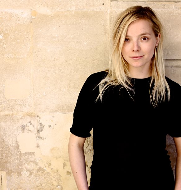 &#x39F;&#x3B9; &#x3C3;&#x3C5;&#x3BB;&#x3BB;&#x3BF;&#x3B3;&#x3AD;&#x3C2; &#x3BA;&#x3BF;&#x3C3;&#x3BC;&#x3B7;&#x3BC;&#x3AC;&#x3C4;&#x3C9;&#x3BD; &#x3C4;&#x3B7;&#x3C2; Charlotte Chesnais &#x3B5;&#x3AF;&#x3BD;&#x3B1;&#x3B9; &#x3C0;&#x3BB;&#x3AD;&#x3BF;&#x3BD; &#x3B4;&#x3B9;&#x3B1;&#x3B8;&#x3AD;&#x3C3;&#x3B9;&#x3BC;&#x3B5;&#x3C2; &#x3BA;&#x3B1;&#x3B9; &#x3C3;&#x3C4;&#x3B7;&#x3BD; &#x395;&#x3BB;&#x3BB;&#x3AC;&#x3B4;&#x3B1;