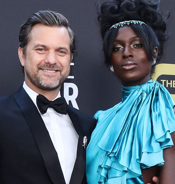 Joshua Jackson - Jodie Turner Smith | &#x3A7;&#x3CE;&#x3C1;&#x3B9;&#x3C3;&#x3B1;&#x3BD; &#x3BC;&#x3B5;&#x3C4;&#x3AC; &#x3B1;&#x3C0;&#x3CC; 4 &#x3C7;&#x3C1;&#x3CC;&#x3BD;&#x3B9;&#x3B1; &#x3B3;&#x3AC;&#x3BC;&#x3BF;&#x3C5;