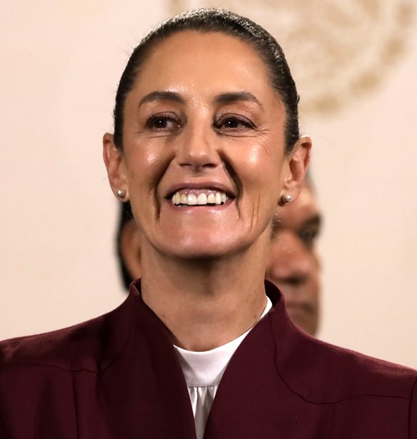 Claudia Sheinbaum | &#x388;&#x3B3;&#x3B9;&#x3BD;&#x3B5; &#x3B7; &#x3C0;&#x3C1;&#x3CE;&#x3C4;&#x3B7; &#x3B3;&#x3C5;&#x3BD;&#x3B1;&#x3AF;&#x3BA;&#x3B1; &#x3C0;&#x3C1;&#x3CC;&#x3B5;&#x3B4;&#x3C1;&#x3BF;&#x3C2; &#x3C4;&#x3BF;&#x3C5; &#x39C;&#x3B5;&#x3BE;&#x3B9;&#x3BA;&#x3BF;&#x3CD;
