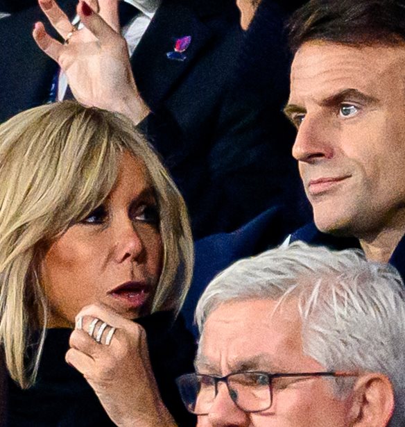 Brigitte Macron | &#x397; &#x3B8;&#x3B5;&#x3C1;&#x3BC;&#x3AE; &#x3C3;&#x3C5;&#x3BD;&#x3AC;&#x3BD;&#x3C4;&#x3B7;&#x3C3;&#x3B7; &#x3BC;&#x3B5; &#x3C4;&#x3B7;&#x3BD; &#x3C0;&#x3C1;&#x3B9;&#x3B3;&#x3BA;&#x3AF;&#x3C0;&#x3B9;&#x3C3;&#x3C3;&#x3B1; Charlene &#x3C3;&#x3C4;&#x3BF; &#x3B3;&#x3AE;&#x3C0;&#x3B5;&#x3B4;&#x3BF;