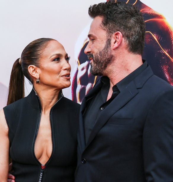 Ben Affleck | &#x397; &#x3C0;&#x3C1;&#x3CE;&#x3C4;&#x3B7; &#x3B4;&#x3B7;&#x3BC;&#x3CC;&#x3C3;&#x3B9;&#x3B1; &#x3B5;&#x3BC;&#x3C6;&#x3AC;&#x3BD;&#x3B9;&#x3C3;&#x3B7; &#x3BC;&#x3B5; &#x3C4;&#x3B7;&#x3BD; Jennifer Lopez &#x3BC;&#x3B5;&#x3C4;&#x3AC; &#x3C4;&#x3BF; viral &#x3C3;&#x3C4;&#x3B9;&#x3B3;&#x3BC;&#x3B9;&#x3CC;&#x3C4;&#x3C5;&#x3C0;&#x3BF; &#x3BC;&#x3B5; &#x3C4;&#x3B7;&#x3BD; &#x3C0;&#x3C1;&#x3CE;&#x3B7;&#x3BD; &#x3C3;&#x3CD;&#x3B6;&#x3C5;&#x3B3;&#x3CC; &#x3C4;&#x3BF;&#x3C5;