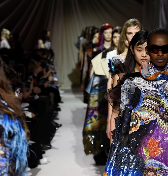 H Mary Katrantzou εμπνεύστηκε από τη φύση για τη νέα της συλλογή