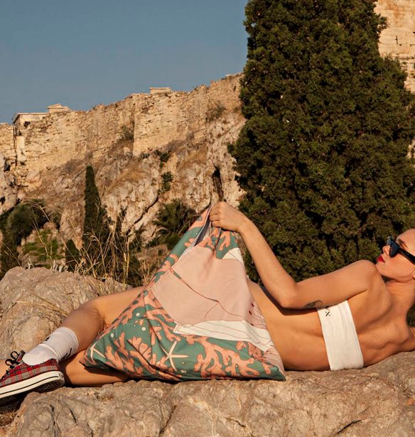 Waterbags: Οι τσάντες με τα πιο καλοκαιρινά σχέδια (και τον καλό σκοπό)