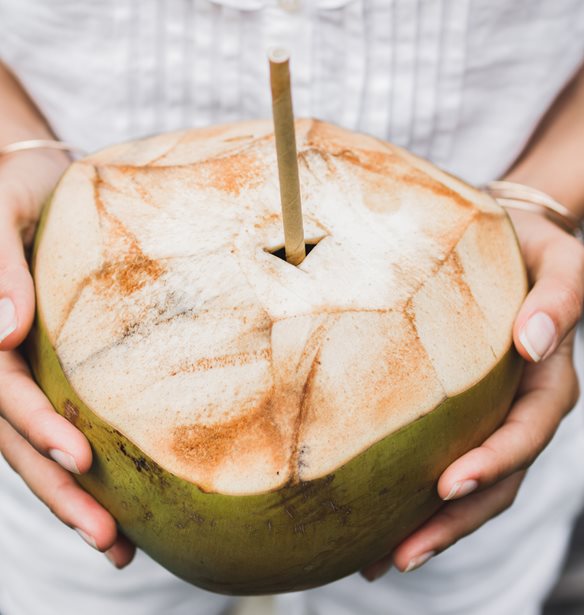 6 ευεργετικές ιδιότητες της καρύδας στον οργανισμό σου