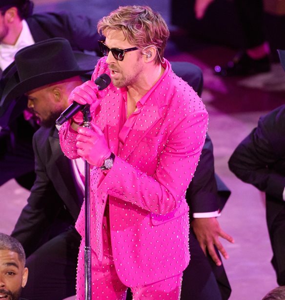 Ryan Gosling | &#x39F;&#x3B9; &#x3BA;&#x3CC;&#x3C1;&#x3B5;&#x3C2; &#x3C4;&#x3BF;&#x3C5; &#x3BE;&#x3AD;&#x3C1;&#x3BF;&#x3C5;&#x3BD; &#x3CC;&#x3BB;&#x3B7; &#x3C4;&#x3B7; &#x3C7;&#x3BF;&#x3C1;&#x3BF;&#x3B3;&#x3C1;&#x3B1;&#x3C6;&#x3AF;&#x3B1; &#x3C4;&#x3BF;&#x3C5; I&#x2019;m Just Ken