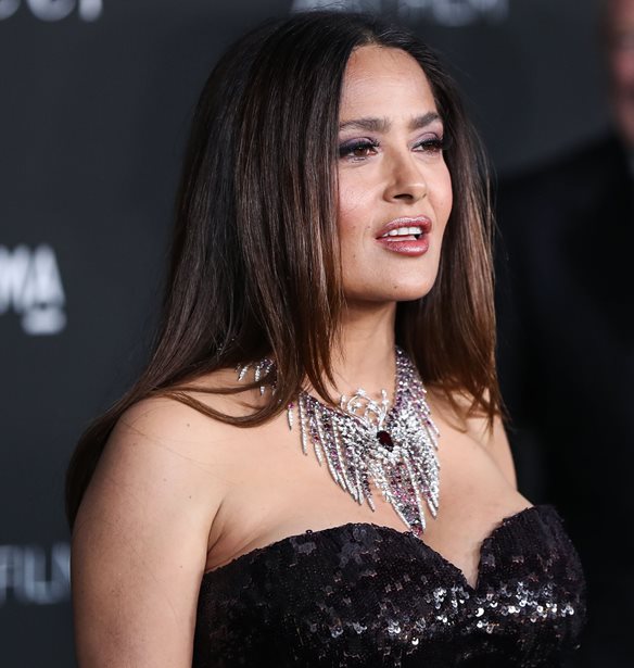 &#x397; Salma Hayek &#x3B1;&#x3C0;&#x3BF;&#x3BB;&#x3B1;&#x3BC;&#x3B2;&#x3AC;&#x3BD;&#x3B5;&#x3B9; &#x3C4;&#x3B9;&#x3C2; &#x3B4;&#x3B9;&#x3B1;&#x3BA;&#x3BF;&#x3C0;&#x3AD;&#x3C2; &#x3C4;&#x3B7;&#x3C2;, &#x3C6;&#x3BF;&#x3C1;&#x3CE;&#x3BD;&#x3C4;&#x3B1;&#x3C2; &#x3C4;&#x3BF; &#x3C0;&#x3B9;&#x3BF; hot &#x3BC;&#x3C0;&#x3B9;&#x3BA;&#x3AF;&#x3BD;&#x3B9; &#x3B3;&#x3B9;&#x3B1; &#x3C4;&#x3BF; &#x3BA;&#x3B1;&#x3BB;&#x3BF;&#x3BA;&#x3B1;&#x3AF;&#x3C1;&#x3B9;