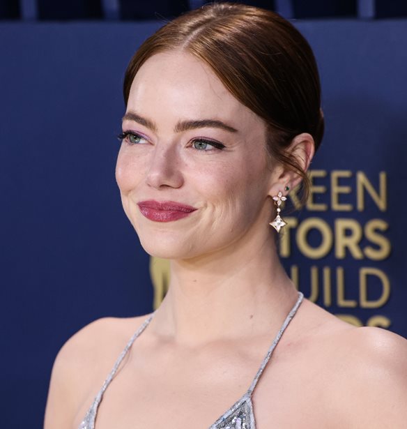 SAG Awards 2024 | &#x397; viral &#x3B1;&#x3BD;&#x3C4;&#x3AF;&#x3B4;&#x3C1;&#x3B1;&#x3C3;&#x3B7; &#x3C4;&#x3B7;&#x3C2; Emma Stone &#x3CC;&#x3C4;&#x3B1;&#x3BD; &#x3AD;&#x3C7;&#x3B1;&#x3C3;&#x3B5; &#x3C4;&#x3BF; &#x3B2;&#x3C1;&#x3B1;&#x3B2;&#x3B5;&#x3AF;&#x3BF; &#x39A;&#x3B1;&#x3BB;&#x3CD;&#x3C4;&#x3B5;&#x3C1;&#x3B7;&#x3C2; &#x393;&#x3C5;&#x3BD;&#x3B1;&#x3B9;&#x3BA;&#x3B5;&#x3AF;&#x3B1;&#x3C2; &#x395;&#x3C1;&#x3BC;&#x3B7;&#x3BD;&#x3B5;&#x3AF;&#x3B1;&#x3C2; (&#x3B2;&#x3AF;&#x3BD;&#x3C4;&#x3B5;&#x3BF;)