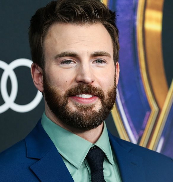 Alba Baptista | &#x3A0;&#x3BF;&#x3B9;&#x3B1; &#x3B5;&#x3AF;&#x3BD;&#x3B1;&#x3B9; &#x3B7; &#x3B3;&#x3C5;&#x3BD;&#x3B1;&#x3AF;&#x3BA;&#x3B1; &#x3C0;&#x3BF;&#x3C5; &#x3C0;&#x3B1;&#x3BD;&#x3C4;&#x3C1;&#x3B5;&#x3CD;&#x3C4;&#x3B7;&#x3BA;&#x3B5; &#x3BF; Chris Evans