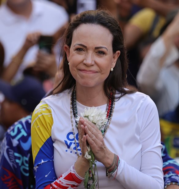 Maria Corina Machado | &#x3A0;&#x3BF;&#x3B9;&#x3B1; &#x3B5;&#x3AF;&#x3BD;&#x3B1;&#x3B9; &#x3B7; &#x3C0;&#x3BF;&#x3BB;&#x3B9;&#x3C4;&#x3B9;&#x3BA;&#x3CC;&#x3C2; &#x3B1;&#x3C0;&#x3CC; &#x3C4;&#x3B7; &#x392;&#x3B5;&#x3BD;&#x3B5;&#x3B6;&#x3BF;&#x3C5;&#x3AD;&#x3BB;&#x3B1; &#x3C0;&#x3BF;&#x3C5; &#x3C4;&#x3B9;&#x3BC;&#x3AC;&#x3C4;&#x3B1;&#x3B9; &#x3BC;&#x3B5; &#x3C4;&#x3BF; &#x3C6;&#x3B5;&#x3C4;&#x3B9;&#x3BD;&#x3CC; &#x39D;&#x3CC;&#x3BC;&#x3C0;&#x3B5;&#x3BB; &#x395;&#x3B9;&#x3C1;&#x3AE;&#x3BD;&#x3B7;&#x3C2;