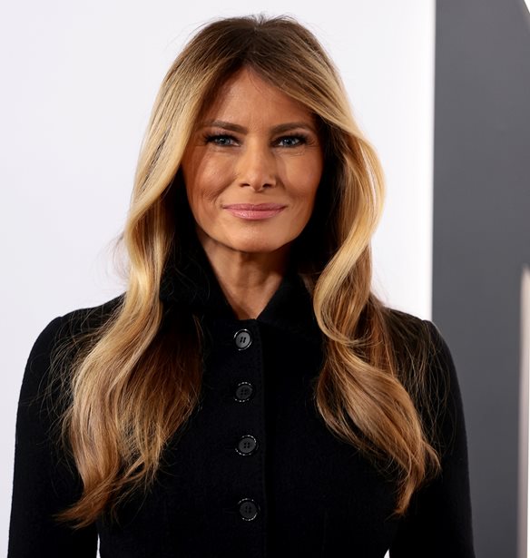 Melania Trump | Ο σκηνοθέτης του πολυσυζητημένου ντοκιμαντέρ της εμφανίζεται σε φωτογραφίες με τον Jeffrey Epstein