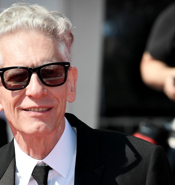 &quot;The Shrouds&quot; | &#x38C;&#x3C3;&#x3B1; &#x3B3;&#x3BD;&#x3C9;&#x3C1;&#x3AF;&#x3B6;&#x3BF;&#x3C5;&#x3BC;&#x3B5; &#x3B3;&#x3B9;&#x3B1; &#x3C4;&#x3B7; &#x3BD;&#x3AD;&#x3B1; &#x3C4;&#x3B1;&#x3B9;&#x3BD;&#x3AF;&#x3B1; &#x3C4;&#x3BF;&#x3C5; David Cronenberg