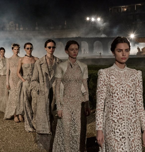 Dior Cruise 2026 | &#x39C;&#x3AF;&#x3B1; &#x3C3;&#x3C5;&#x3BB;&#x3BB;&#x3BF;&#x3B3;&#x3AE; &#x3B1;&#x3C6;&#x3B9;&#x3B5;&#x3C1;&#x3C9;&#x3BC;&#x3AD;&#x3BD;&#x3B7; &#x3C3;&#x3C4;&#x3B7;&#x3BD; &#x3B1;&#x3B9;&#x3CE;&#x3BD;&#x3B9;&#x3B1; &#x3B3;&#x3BF;&#x3B7;&#x3C4;&#x3B5;&#x3AF;&#x3B1; &#x3C4;&#x3B7;&#x3C2; &#x3A1;&#x3CE;&#x3BC;&#x3B7;&#x3C2;