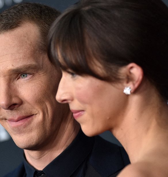 Benedict Cumberbatch | &#x386;&#x3BD;&#x3B4;&#x3C1;&#x3B1;&#x3C2; &#x3BC;&#x3B5; &#x3BC;&#x3B1;&#x3C7;&#x3B1;&#x3AF;&#x3C1;&#x3B9; &#x3B4;&#x3B9;&#x3AD;&#x3C1;&#x3C1;&#x3B7;&#x3BE;&#x3B5; &#x3C4;&#x3BF; &#x3C3;&#x3C0;&#x3AF;&#x3C4;&#x3B9; &#x3C4;&#x3BF;&#x3C5; &#x3B7;&#x3B8;&#x3BF;&#x3C0;&#x3BF;&#x3B9;&#x3BF;&#x3CD; &#x3BA;&#x3B1;&#x3B9; &#x3B1;&#x3C0;&#x3B5;&#x3AF;&#x3BB;&#x3B7;&#x3C3;&#x3B5; &#x3C4;&#x3BF;&#x3BD; &#x3AF;&#x3B4;&#x3B9;&#x3BF; &#x3BA;&#x3B1;&#x3B9; &#x3C4;&#x3B7;&#x3BD; &#x3BF;&#x3B9;&#x3BA;&#x3BF;&#x3B3;&#x3AD;&#x3BD;&#x3B5;&#x3B9;&#x3AC; &#x3C4;&#x3BF;&#x3C5;