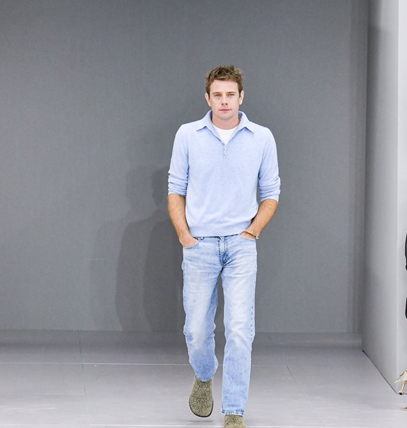 &#x39F; Jonathan Anderson &#x3B5;&#x3AF;&#x3BD;&#x3B1;&#x3B9; &#x3BF; &#x3BD;&#x3AD;&#x3BF;&#x3C2; creative director &#x3C4;&#x3BF;&#x3C5; &#x3BF;&#x3AF;&#x3BA;&#x3BF;&#x3C5; Dior