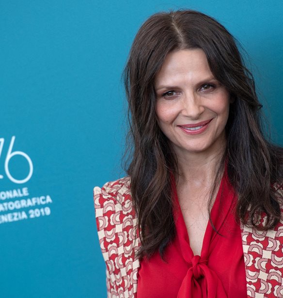 &#x397; &#x3C5;&#x3C0;&#x3AD;&#x3C1;&#x3BF;&#x3C7;&#x3B7; &#x3C6;&#x3C9;&#x3C4;&#x3BF;&#x3B3;&#x3C1;&#x3B1;&#x3C6;&#x3AF;&#x3B1; &#x3C4;&#x3B7;&#x3C2; Juliette Binoche &#x3C3;&#x3B5; &#x3B7;&#x3BB;&#x3B9;&#x3BA;&#x3AF;&#x3B1; 19 &#x3B5;&#x3C4;&#x3CE;&#x3BD;