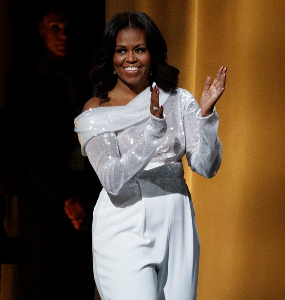 &#x397; Michelle Obama &#x3B5;&#x3C4;&#x3BF;&#x3B9;&#x3BC;&#x3AC;&#x3B6;&#x3B5;&#x3B9; &#x3C4;&#x3BF; &#x3B4;&#x3B9;&#x3BA;&#x3CC; &#x3C4;&#x3B7;&#x3C2; &#x3BD;&#x3C4;&#x3BF;&#x3BA;&#x3B9;&#x3BC;&#x3B1;&#x3BD;&#x3C4;&#x3AD;&#x3C1;