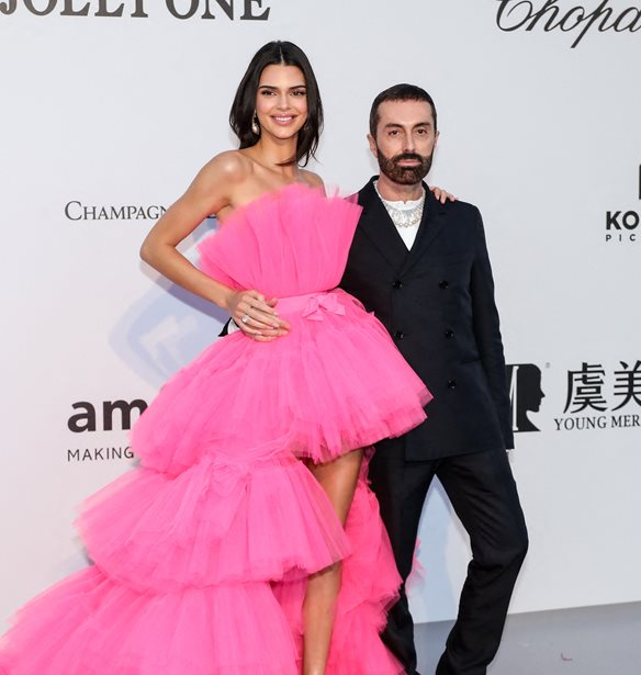 Giambattista Valli x H&amp;M: &#x3A4;&#x3B9; &#x3BD;&#x3B1; &#x3C0;&#x3B5;&#x3C1;&#x3B9;&#x3BC;&#x3AD;&#x3BD;&#x3BF;&#x3C5;&#x3BC;&#x3B5; &#x3B1;&#x3C0;&#x3CC; &#x3C4;&#x3B7; &#x3BD;&#x3AD;&#x3B1; &#x3BC;&#x3B5;&#x3B3;&#x3AC;&#x3BB;&#x3B7; fashion &#x3C3;&#x3C5;&#x3BD;&#x3B5;&#x3C1;&#x3B3;&#x3B1;&#x3C3;&#x3AF;&#x3B1;