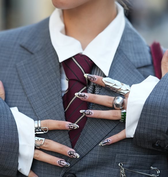 Ασήμι | Τι σημαίνει η άνοδος της τιμής του για τους δημιουργούς κοσμημάτων;