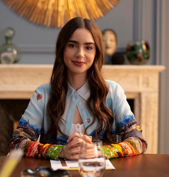 &#x39F; &#x3BD;&#x3AD;&#x3BF;&#x3C2; &#x3C0;&#x3C1;&#x3C9;&#x3C4;&#x3B1;&#x3B3;&#x3C9;&#x3BD;&#x3B9;&#x3C3;&#x3C4;&#x3AE;&#x3C2; &#x3C4;&#x3BF;&#x3C5; &quot;Emily in Paris&quot; &#x3B5;&#x3C1;&#x3C9;&#x3C4;&#x3B5;&#x3C5;&#x3BC;&#x3AD;&#x3BD;&#x3BF;&#x3C2; &#x3BC;&#x3B5; &#x3B4;&#x3B9;&#x3AC;&#x3C3;&#x3B7;&#x3BC;&#x3B7; &#x3C4;&#x3C1;&#x3B1;&#x3B3;&#x3BF;&#x3C5;&#x3B4;&#x3AF;&#x3C3;&#x3C4;&#x3C1;&#x3B9;&#x3B1;