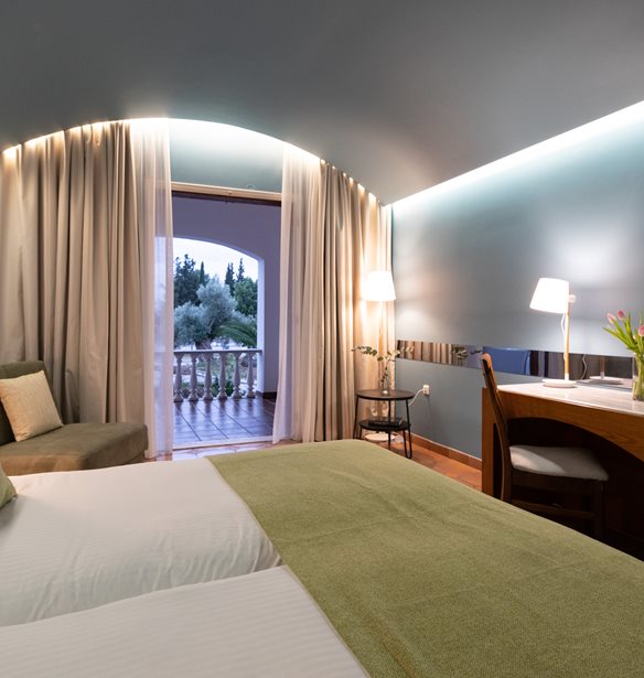 Eretria Hotel &amp; Spa Resort | A&#x3BD;&#x3BF;&#x3AF;&#x3B3;&#x3B5;&#x3B9; &#x3C4;&#x3B9;&#x3C2; &#x3C0;&#x3CD;&#x3BB;&#x3B5;&#x3C2; &#x3C4;&#x3BF;&#x3C5; &#x3C4;&#x3BF;&#x3BD; &#x399;&#x3BF;&#x3CD;&#x3BD;&#x3B9;&#x3BF;