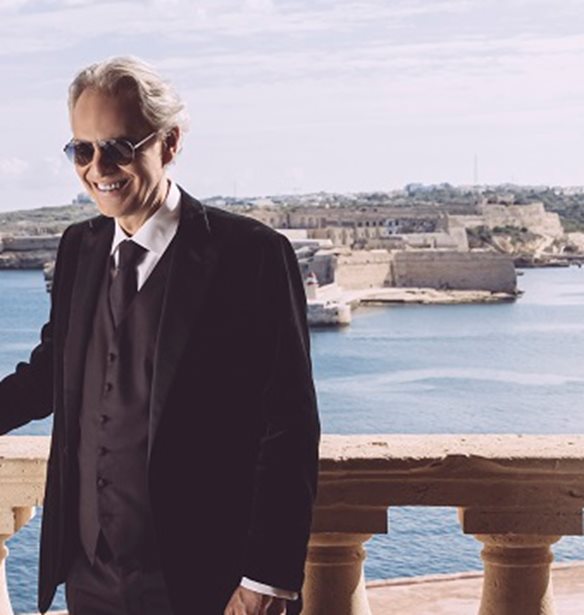 &#x39F; Andrea Bocelli &#x3B8;&#x3B1; &#x3B5;&#x3BC;&#x3C6;&#x3B1;&#x3BD;&#x3B9;&#x3C3;&#x3C4;&#x3B5;&#x3AF; &#x3B3;&#x3B9;&#x3B1; &#x3C0;&#x3C1;&#x3CE;&#x3C4;&#x3B7; &#x3C6;&#x3BF;&#x3C1;&#x3AC; &#x3C3;&#x3C4;&#x3BF; &#x39F;&#x3BB;&#x3C5;&#x3BC;&#x3C0;&#x3B9;&#x3B1;&#x3BA;&#x3CC; &#x3A3;&#x3C4;&#x3AC;&#x3B4;&#x3B9;&#x3BF; &#x3C4;&#x3B7;&#x3C2; &#x391;&#x3B8;&#x3AE;&#x3BD;&#x3B1;&#x3C2;