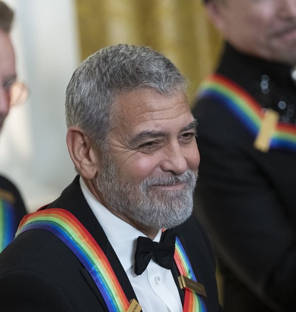 George Clooney | &#x397; &#x3B3;&#x3B5;&#x3BD;&#x3BD;&#x3B1;&#x3B9;&#x3CC;&#x3B4;&#x3C9;&#x3C1;&#x3B7; &#x3B4;&#x3C9;&#x3C1;&#x3B5;&#x3AC; &#x3C3;&#x3B5; &#x3C7;&#x3C9;&#x3C1;&#x3B9;&#x3CC; &#x3C4;&#x3B7;&#x3C2; &#x393;&#x3B1;&#x3BB;&#x3BB;&#x3AF;&#x3B1;&#x3C2; &#x3C0;&#x3BF;&#x3C5; &#x3AE;&#x3B8;&#x3B5;&#x3BB;&#x3B5; &#x3BD;&#x3B1; &#x3BA;&#x3C1;&#x3B1;&#x3C4;&#x3AE;&#x3C3;&#x3B5;&#x3B9; &#x3BA;&#x3C1;&#x3C5;&#x3C6;&#x3AE;