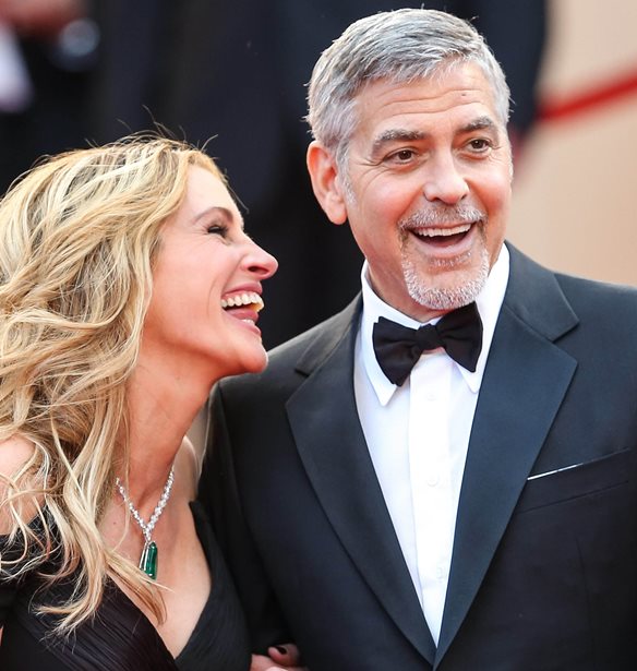 &#x397; Julia Roberts &#x3B5;&#x3BC;&#x3C6;&#x3B1;&#x3BD;&#x3AF;&#x3C3;&#x3C4;&#x3B7;&#x3BA;&#x3B5; &#x3BC;&#x3B5; &#x3C6;&#x3CC;&#x3C1;&#x3B5;&#x3BC;&#x3B1; &#x3C0;&#x3BF;&#x3C5; &#x3B5;&#x3AF;&#x3C7;&#x3B5; &#x3C0;&#x3AC;&#x3BD;&#x3C9; &#x3C4;&#x3BF;&#x3C5; &#x3C6;&#x3C9;&#x3C4;&#x3BF;&#x3B3;&#x3C1;&#x3B1;&#x3C6;&#x3AF;&#x3B5;&#x3C2; &#x3C4;&#x3BF;&#x3C5; George Clooney!