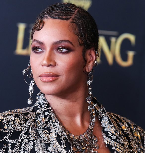 &#x397; Beyonc&#xE9; &#x3B1;&#x3BD;&#x3B1;&#x3BA;&#x3BF;&#x3AF;&#x3BD;&#x3C9;&#x3C3;&#x3B5; &#x3C4;&#x3B9;&#x3C2; &#x3B7;&#x3BC;&#x3B5;&#x3C1;&#x3BF;&#x3BC;&#x3B7;&#x3BD;&#x3AF;&#x3B5;&#x3C2; &#x3BA;&#x3B1;&#x3B9; &#x3C4;&#x3B9;&#x3C2; &#x3C0;&#x3CC;&#x3BB;&#x3B5;&#x3B9;&#x3C2; &#x3C4;&#x3B7;&#x3C2; &#x3C0;&#x3B1;&#x3B3;&#x3BA;&#x3CC;&#x3C3;&#x3BC;&#x3B9;&#x3B1;&#x3C2; &#x3C0;&#x3B5;&#x3C1;&#x3B9;&#x3BF;&#x3B4;&#x3B5;&#x3AF;&#x3B1;&#x3C2; &#x3C4;&#x3B7;&#x3C2;