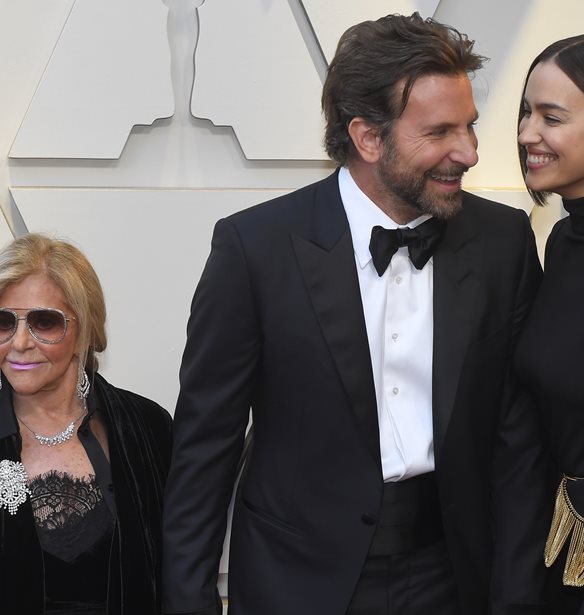 &#x397; &#x3BC;&#x3B7;&#x3C4;&#x3AD;&#x3C1;&#x3B1; &#x3C4;&#x3BF;&#x3C5; Bradley Cooper &#x3C4;&#x3BF;&#x3BD; &#x3C4;&#x3C1;&#x3BF;&#x3BB;&#x3AC;&#x3C1;&#x3B5;&#x3B9; &#x3C3;&#x3C4;&#x3B7;&#x3BD; &#x3C0;&#x3B9;&#x3BF; &#x3C7;&#x3B9;&#x3BF;&#x3C5;&#x3BC;&#x3BF;&#x3C1;&#x3B9;&#x3C3;&#x3C4;&#x3B9;&#x3BA;&#x3AE; &#x3B4;&#x3B9;&#x3B1;&#x3C6;&#x3AE;&#x3BC;&#x3B9;&#x3C3;&#x3B7; &#x3C4;&#x3B7;&#x3C2; &#x3C7;&#x3C1;&#x3BF;&#x3BD;&#x3B9;&#x3AC;&#x3C2;