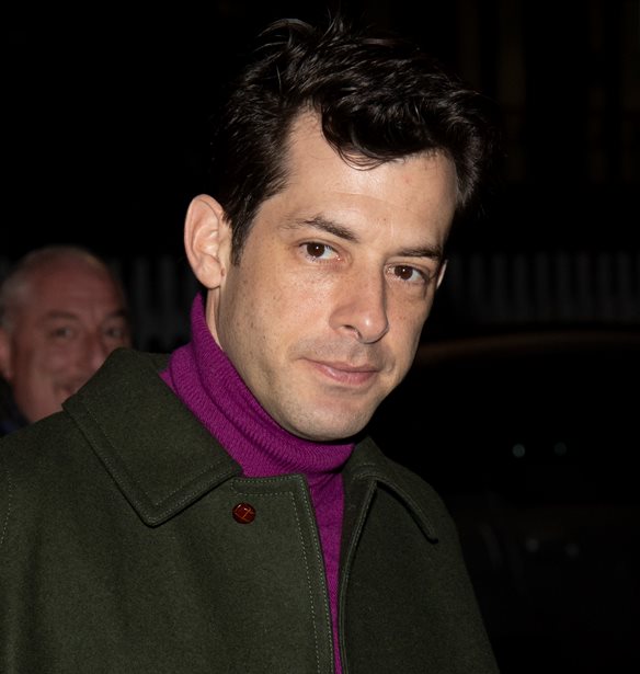 Mark Ronson | &#x398;&#x3B1; &#x3B3;&#x3AF;&#x3BD;&#x3B5;&#x3B9; &#x3B3;&#x3B1;&#x3BC;&#x3C0;&#x3C1;&#x3CC;&#x3C2; &#x3C4;&#x3B7;&#x3C2; Meryl Streep;