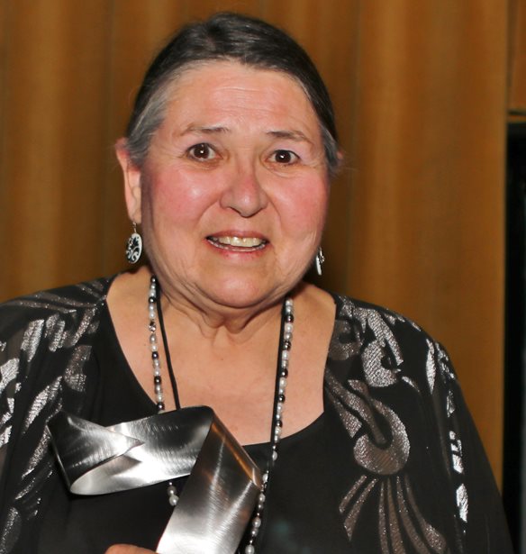 Sacheen Littlefeather | &#x388;&#x3C6;&#x3C5;&#x3B3;&#x3B5; &#x3B1;&#x3C0;&#x3CC; &#x3C4;&#x3B7; &#x3B6;&#x3C9;&#x3AE; &#x3B7; &#x399;&#x3BD;&#x3B4;&#x3B9;&#x3AC;&#x3BD;&#x3B1; &#x3B7;&#x3B8;&#x3BF;&#x3C0;&#x3BF;&#x3B9;&#x3CC;&#x3C2; &#x3C0;&#x3BF;&#x3C5; &#x3AD;&#x3B3;&#x3C1;&#x3B1;&#x3C8;&#x3B5; &#x3B9;&#x3C3;&#x3C4;&#x3BF;&#x3C1;&#x3AF;&#x3B1; &#x3C3;&#x3C4;&#x3B1; &#x38C;&#x3C3;&#x3BA;&#x3B1;&#x3C1;