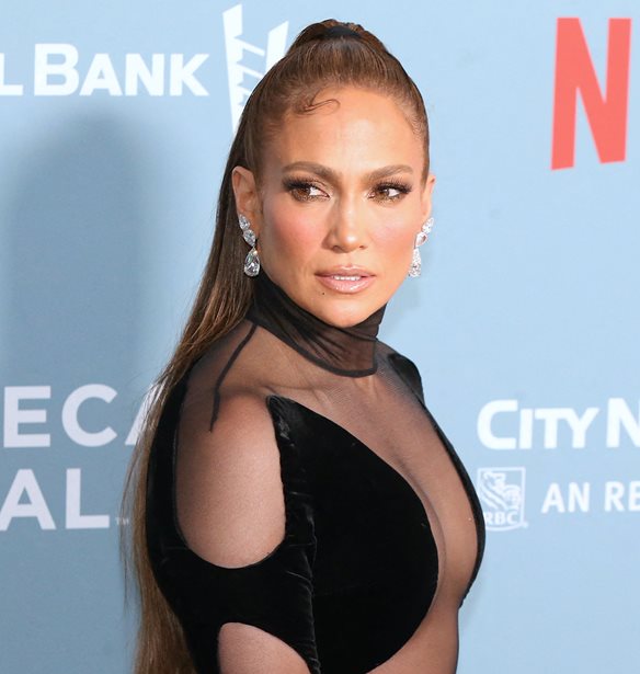 Jennifer Lopez | &#x39C;&#x3B5; &#x3B4;&#x3B9;&#x3AC;&#x3C6;&#x3B1;&#x3BD;&#x3BF; &#x3C6;&#x3CC;&#x3C1;&#x3B5;&#x3BC;&#x3B1; &#x3BA;&#x3B1;&#x3B9; &#x3C7;&#x3C9;&#x3C1;&#x3AF;&#x3C2; &#x3C4;&#x3BF;&#x3BD; Ben Affleck &#x3C3;&#x3C4;&#x3B7;&#x3BD; &#x3C0;&#x3C1;&#x3B5;&#x3BC;&#x3B9;&#x3AD;&#x3C1;&#x3B1; &#x3C4;&#x3BF;&#x3C5; &#x27;Halftime&#x27;