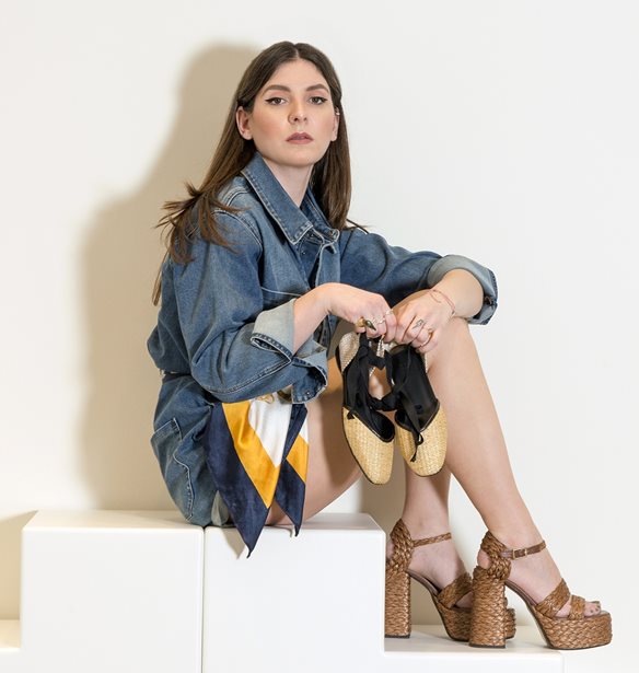 &#x394;&#x3BF;&#x3BA;&#x3B9;&#x3BC;&#x3AC;&#x3B6;&#x3BF;&#x3BD;&#x3C4;&#x3B1;&#x3C2; &#x3C4;&#x3B7; &#x3C3;&#x3C5;&#x3BB;&#x3BB;&#x3BF;&#x3B3;&#x3AE; Casta&#xF1;er S/S &#x2018;25 &#x3C3;&#x3C4;&#x3BF; &#x3BD;&#x3AD;&#x3BF; &#x3C4;&#x3B7;&#x3C2; &#x3BA;&#x3B1;&#x3C4;&#x3AC;&#x3C3;&#x3C4;&#x3B7;&#x3BC;&#x3B1; &#x3C3;&#x3C4;&#x3BF; Golden Hall