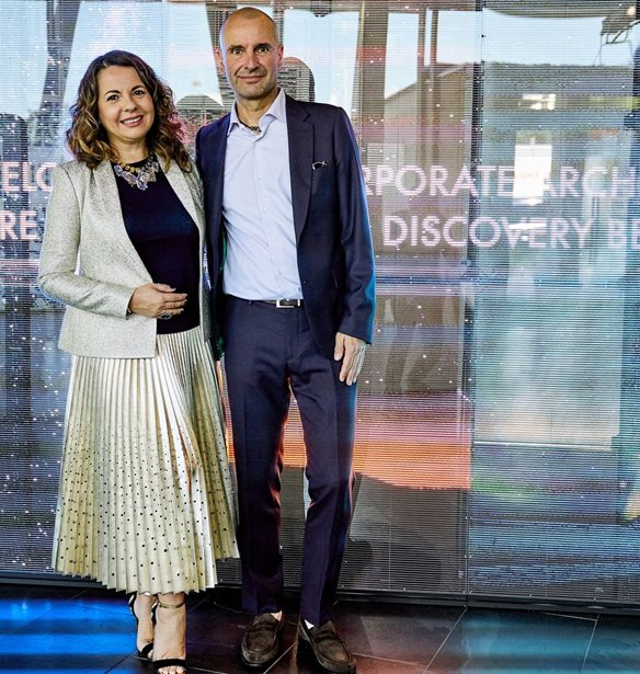 MF &#x391;&#x3C0;&#x3BF;&#x3BA;&#x3BB;&#x3B5;&#x3B9;&#x3C3;&#x3C4;&#x3B9;&#x3BA;&#x3CC;: &#x3A3;&#x3C4;&#x3BF;&#x3BD; &#x3BB;&#x3B1;&#x3BC;&#x3C0;&#x3B5;&#x3C1;&#x3CC; &#x3BA;&#x3CC;&#x3C3;&#x3BC;&#x3BF; &#x3C4;&#x3B7;&#x3C2; Swarovski