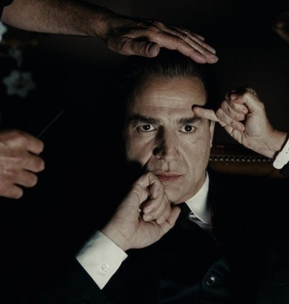 Crist&#xF3;bal Balenciaga | &#x397; &#x3B6;&#x3C9;&#x3AE; &#x3C4;&#x3BF;&#x3C5; &#x399;&#x3C3;&#x3C0;&#x3B1;&#x3BD;&#x3BF;&#x3CD; &#x3C3;&#x3C7;&#x3B5;&#x3B4;&#x3B9;&#x3B1;&#x3C3;&#x3C4;&#x3AE; &#x3C3;&#x3C4;&#x3B7; &#x3BC;&#x3B9;&#x3BA;&#x3C1;&#x3AE; &#x3BF;&#x3B8;&#x3CC;&#x3BD;&#x3B7;
