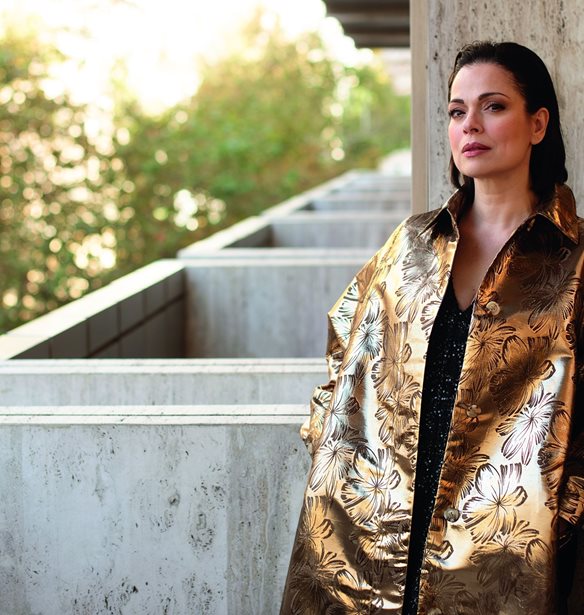 &#x394;&#x3AC;&#x3C6;&#x3BD;&#x3B7; &#x39B;&#x3B1;&#x3BC;&#x3C0;&#x3C1;&#x3CC;&#x3B3;&#x3B9;&#x3B1;&#x3BD;&#x3BD;&#x3B7;: &quot;&#x3A3;&#x3C4;&#x3B1; 40 &#x3C4;&#x3B7;&#x3C2; &#x3BC;&#x3B9;&#x3B1; &#x3B3;&#x3C5;&#x3BD;&#x3B1;&#x3AF;&#x3BA;&#x3B1; &#x3B7;&#x3B8;&#x3BF;&#x3C0;&#x3BF;&#x3B9;&#x3CC;&#x3C2; &#x3BA;&#x3B1;&#x3BB;&#x3B5;&#x3AF;&#x3C4;&#x3B1;&#x3B9; &#x3C3;&#x3C5;&#x3BD;&#x3AE;&#x3B8;&#x3C9;&#x3C2; &#x3BD;&#x3B1; &#x3C0;&#x3B1;&#x3AF;&#x3BE;&#x3B5;&#x3B9; &#x3C4;&#x3B7; &#x3BC;&#x3B1;&#x3BC;&#x3AC; &#x3B5;&#x3BD;&#x3CC;&#x3C2; &#x3C4;&#x3C1;&#x3B9;&#x3B1;&#x3BD;&#x3C4;&#x3AC;&#x3C1;&#x3B7;&quot;